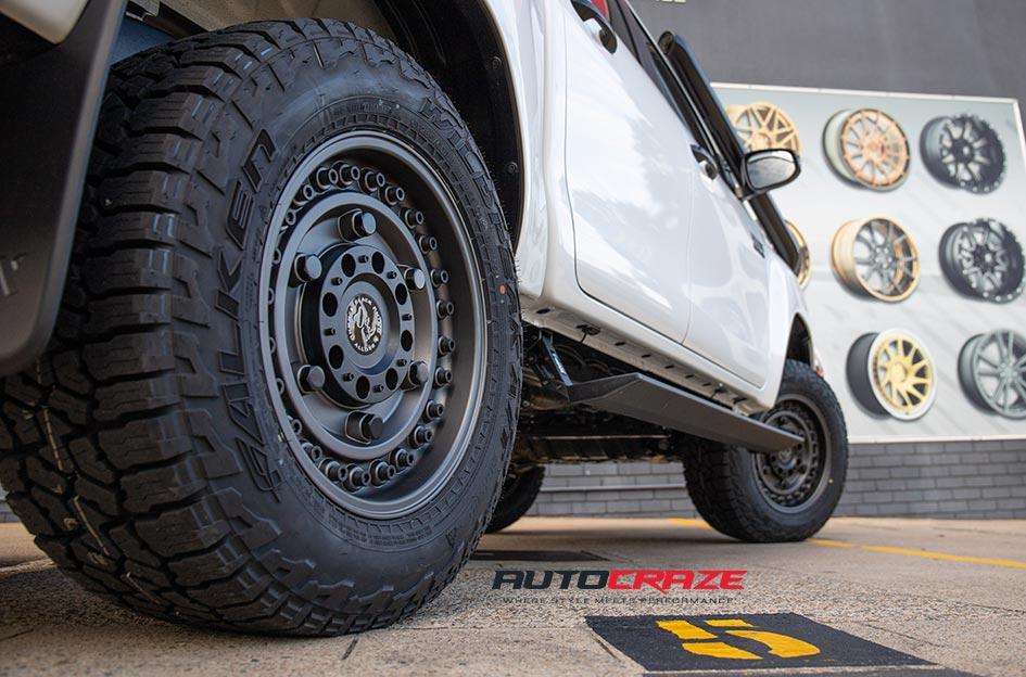 TOYOTA HILUX N80 4WD ARMORY MATTE BLACK